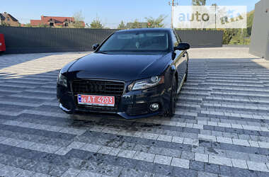 Седан Audi A4 2012 в Львове