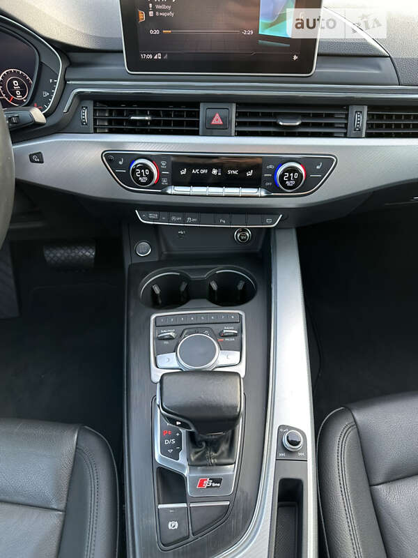 Седан Audi A4 2017 в Днепре