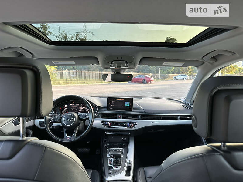 Седан Audi A4 2017 в Днепре