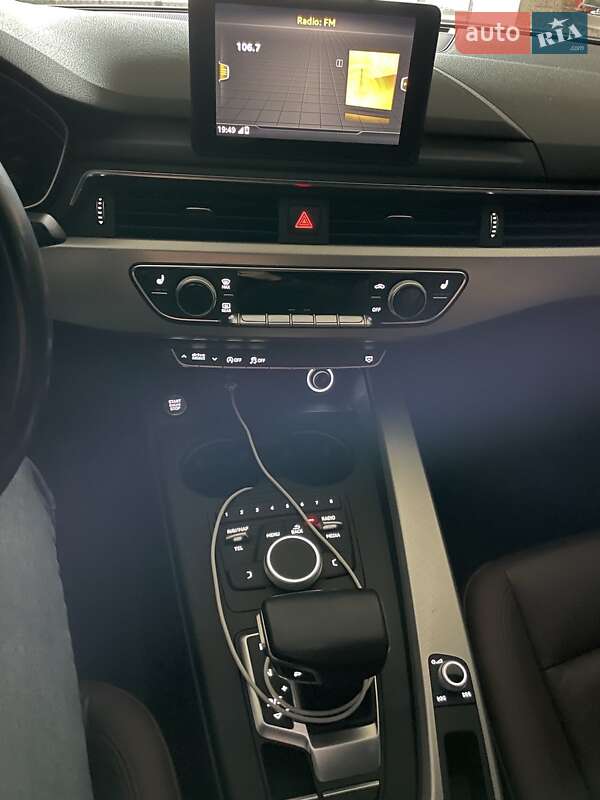 Седан Audi A4 2017 в Днепре