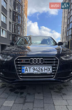 Седан Audi A4 2014 в Івано-Франківську