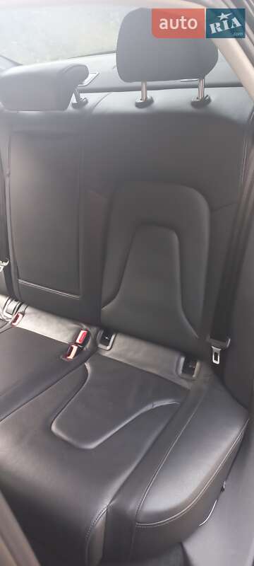 Седан Audi A4 2012 в Ровно