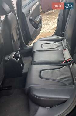 Седан Audi A4 2012 в Ровно