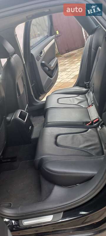 Седан Audi A4 2012 в Ровно