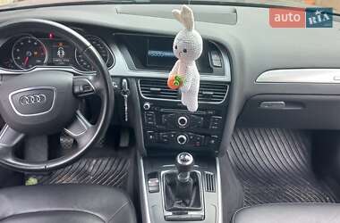 Седан Audi A4 2012 в Ровно