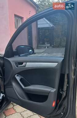 Седан Audi A4 2012 в Ровно