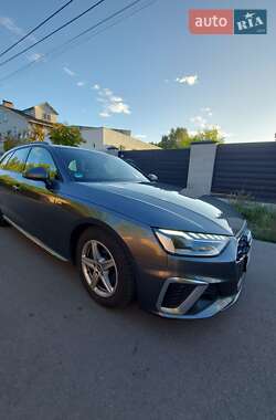 Универсал Audi A4 2020 в 