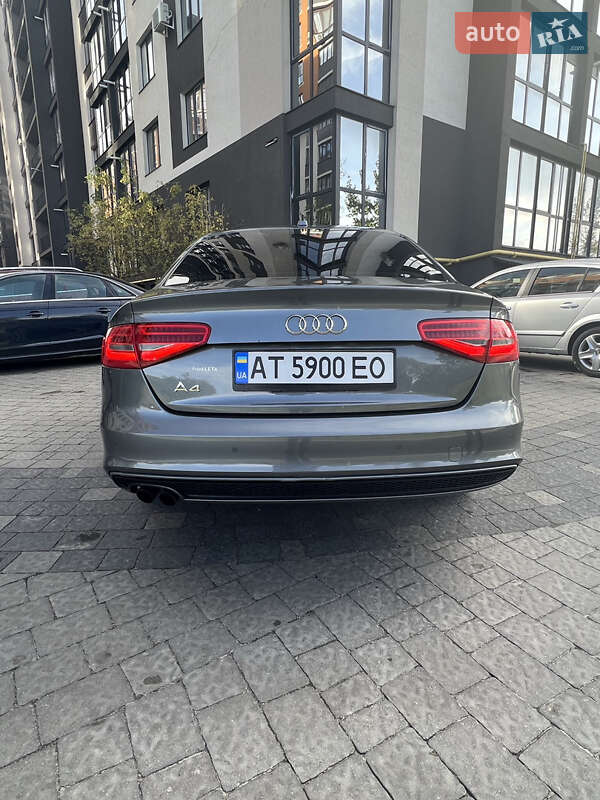 Седан Audi A4 2013 в Ивано-Франковске