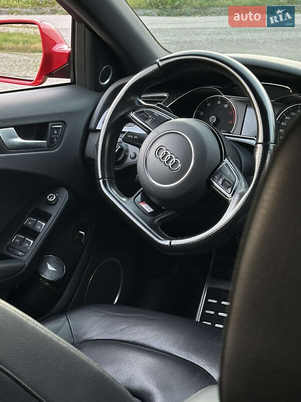Седан Audi A4 2013 в Львове