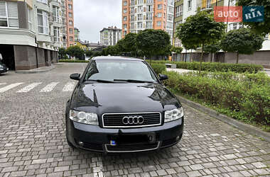 Седан Audi A4 2004 в 