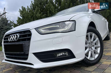 Седан Audi A4 2012 в Днепре