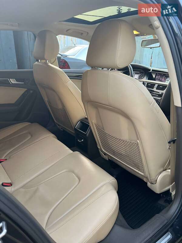 Седан Audi A4 2013 в Днепре
