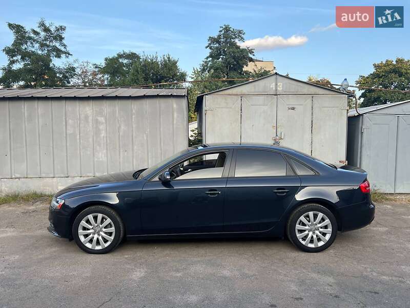 Седан Audi A4 2013 в Днепре