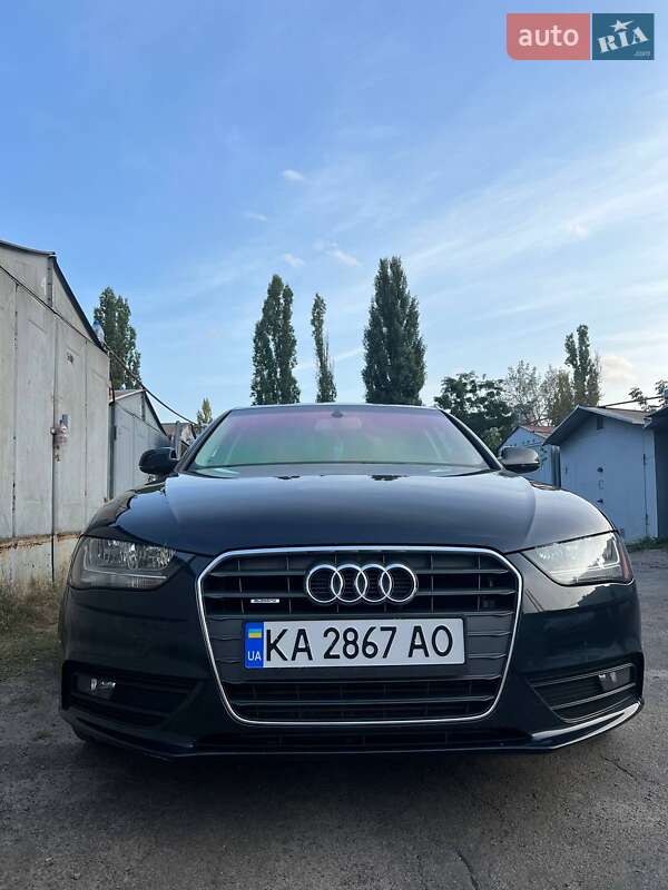Седан Audi A4 2013 в Днепре