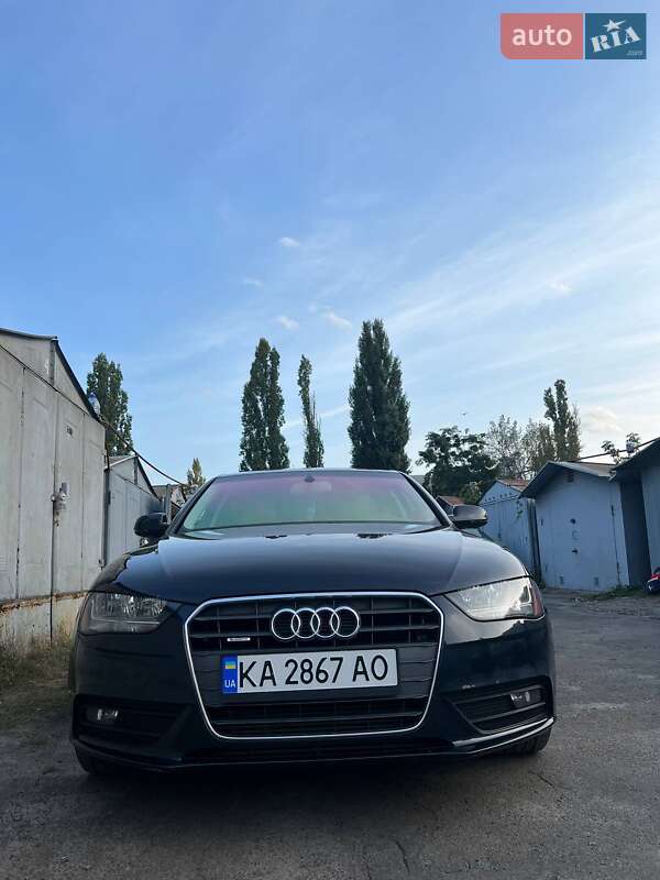 Седан Audi A4 2013 в Днепре