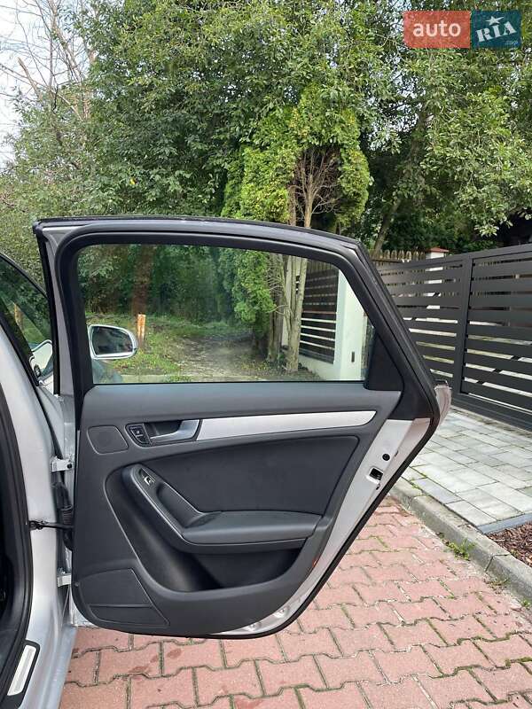 Седан Audi A4 2013 в Киеве