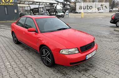 Седан Audi A4 1996 в Чернівцях