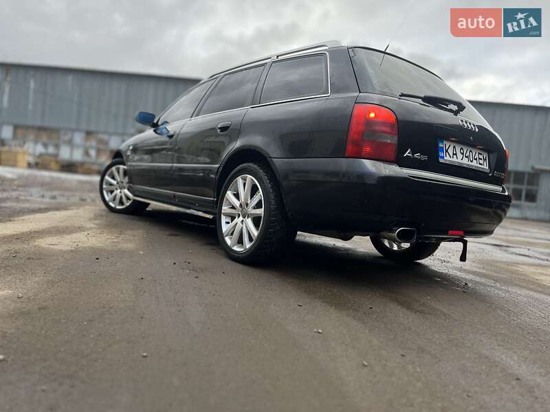 Универсал Audi A4 2000 в Черновцах