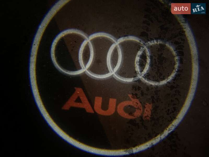 Универсал Audi A4 2000 в Черновцах
