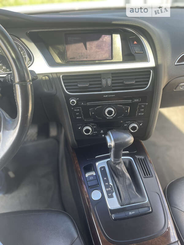 Седан Audi A4 2015 в Яремче