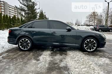 Седан Audi A4 2018 в 