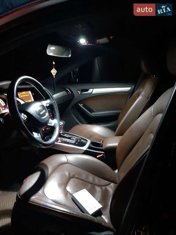 Седан Audi A4 2013 в Первомайську
