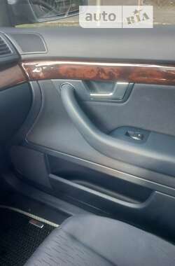 Седан Audi A4 2005 в 