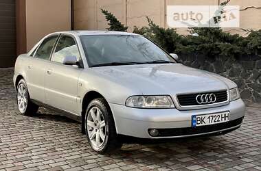 Седан Audi A4 1999 в 