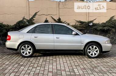 Седан Audi A4 1999 в 