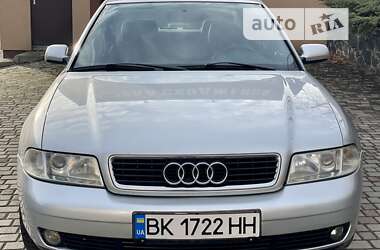 Седан Audi A4 1999 в 