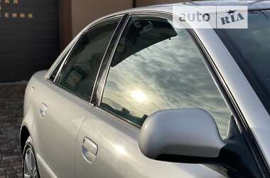 Седан Audi A4 1999 в 