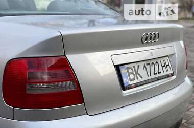 Седан Audi A4 1999 в 
