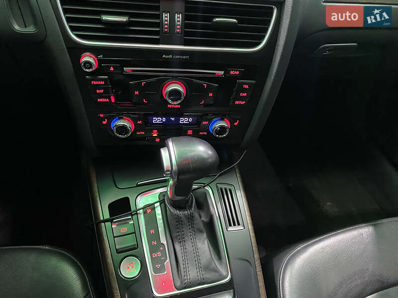 Седан Audi A4 2013 в Одессе