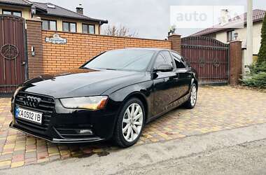 Седан Audi A4 2014 в Киеве