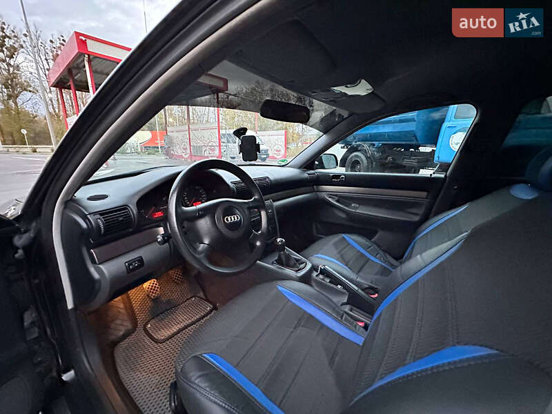 Седан Audi A4 2000 в Виннице