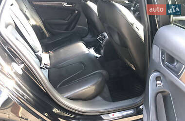 Седан Audi A4 2015 в Черновцах