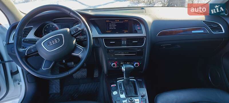 Седан Audi A4 2013 в Южноукраинске