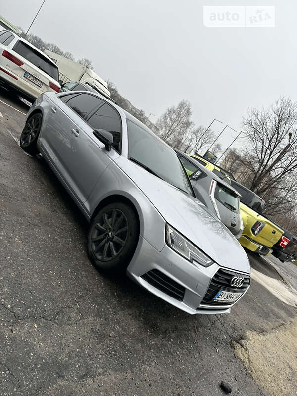 Седан Audi A4 2015 в Полтаве