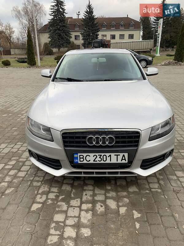 Седан Audi A4 2010 в Самборе