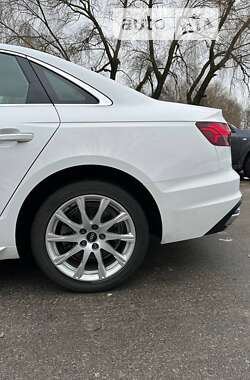 Седан Audi A4 2021 в Києві