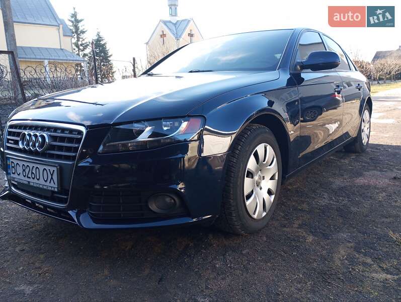 Седан Audi A4 2010 в Львове