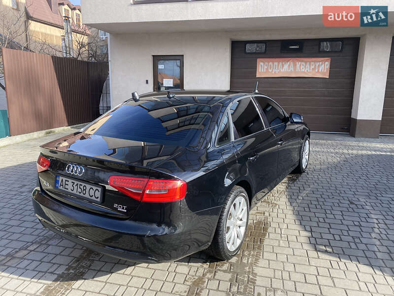 Седан Audi A4 2012 в Днепре