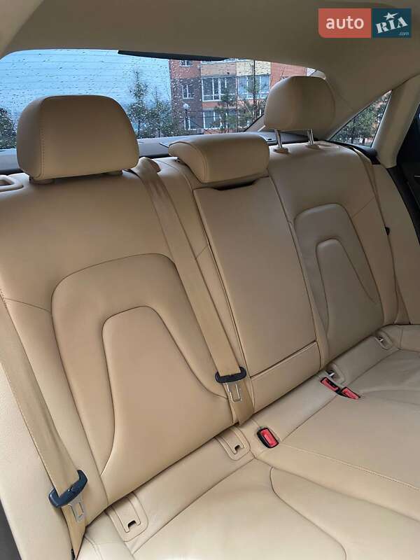 Седан Audi A4 2015 в Виннице