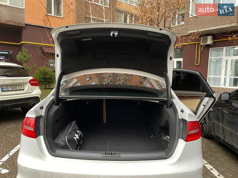 Седан Audi A4 2015 в Виннице