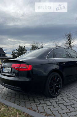 Седан Audi A4 2012 в Ивано-Франковске