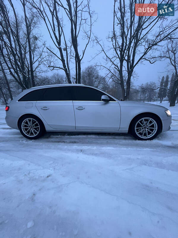 Универсал Audi A4 2012 в Чугуеве
