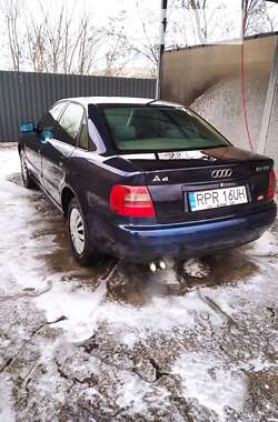 Седан Audi A4 1995 в Рокитному