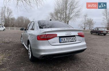 Седан Audi A4 2014 в Черкассах