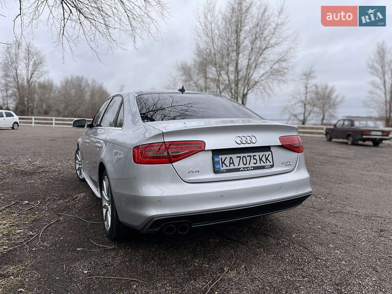 Седан Audi A4 2014 в Черкассах