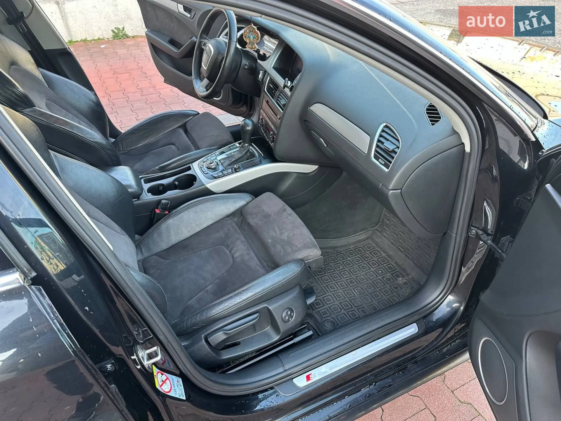 2011 Audi A4 - мініатюра 16
